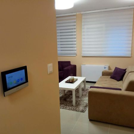 Apartment Cherry Gold Зренянин Экстерьер фото